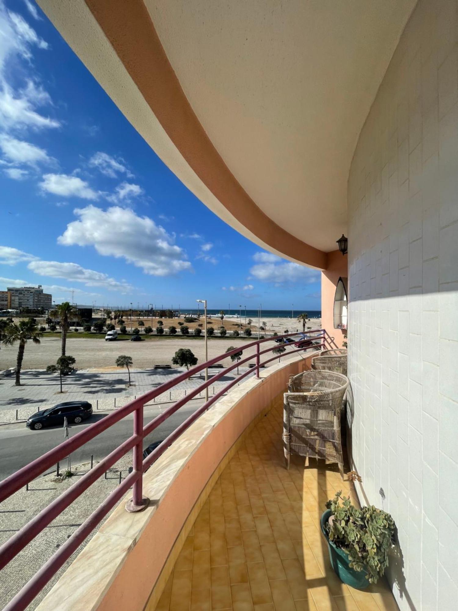 Apartamento Vista Praia E Mar- Costa Da Caparica Apartment Exterior foto